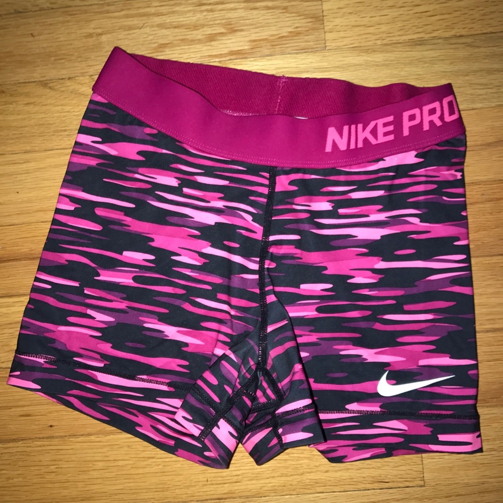 MARKDOWN Women's Nike Pro Shorts